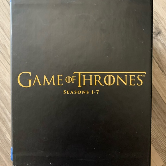 Never been used Game of Thrones Blu-Ray box set. - Picture 2 of 2